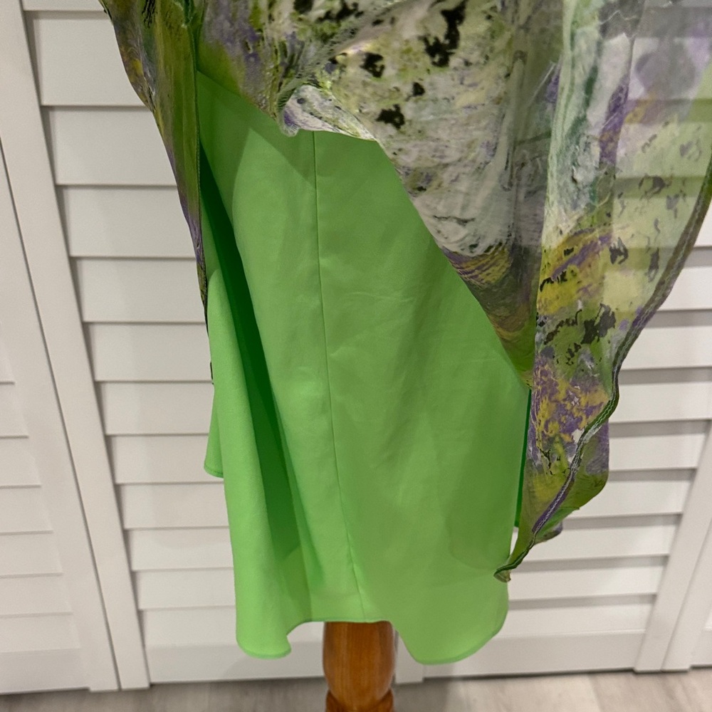 Elegant vintage Silk handmade lined beaded Sleeveless Dress with built in Bra. - Picture 9 of 13